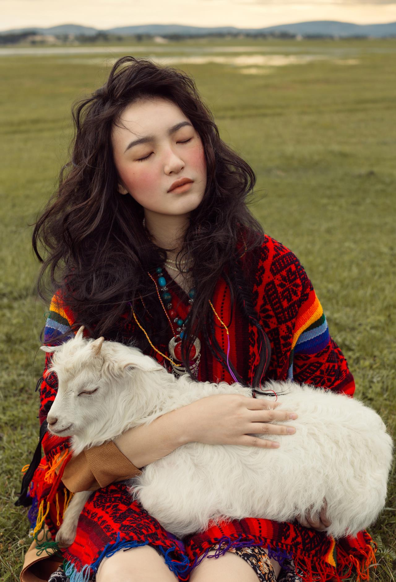 Haiyin Lin travels to the Mongolian wilderness to test the Profoto A1 ...